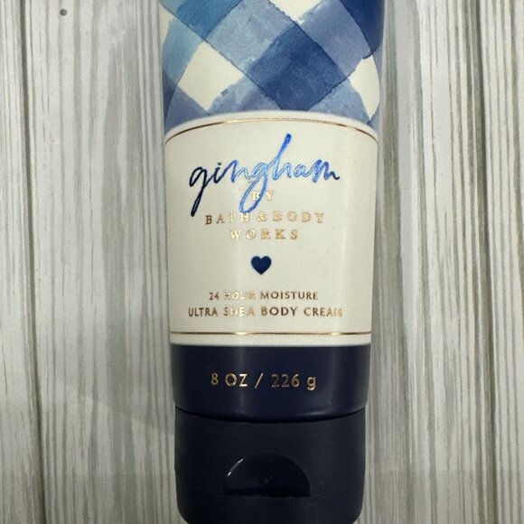 Bath and Body Works Gingham 24 Hour Ultra Shea Body Cream 8 oz - Picture 2 of 6